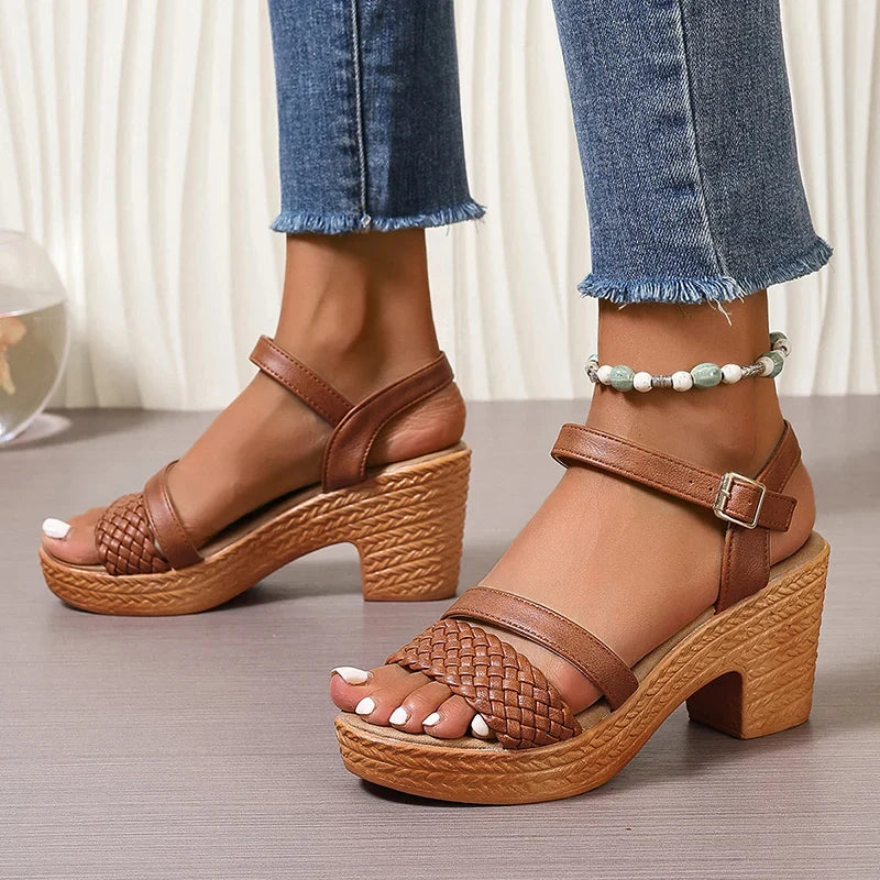 Deborah – Geweven Plateausandalen
