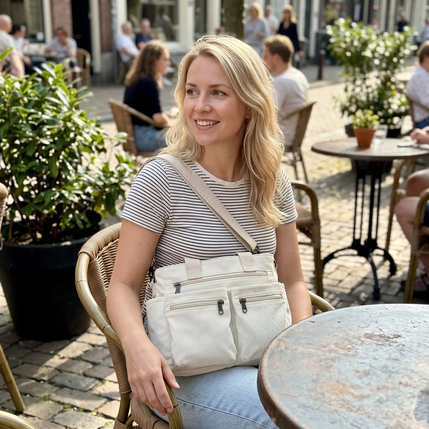Alba Crossbody Tas – Zacht Ribfluweel met Laptopvak