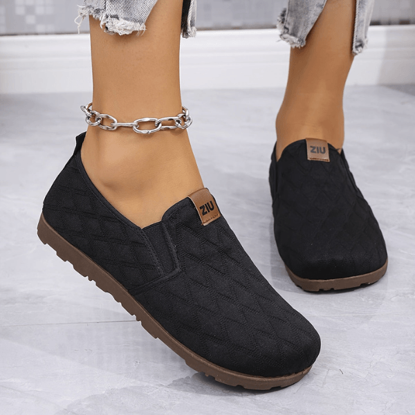 Alma instappers zwart detail van de zachte zool – Elyssor Fashion