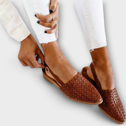 Aurora Loafer van gevlochten leer met open hiel – Elyssor Fashion