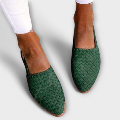 Aurora Loafer met spitse neus en hielbandje – Elyssor Fashion