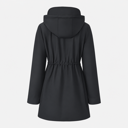 Carlotta 3-in-1 regenjas in zwart, achterkant met capuchon en instelbare taille – Elyssor Fashion