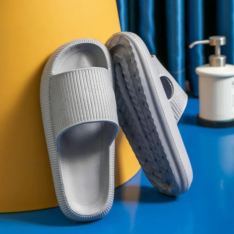 Nuvola comfortslippers met zacht EVA-voetbed in lichtblauw – Elyssor Fashion