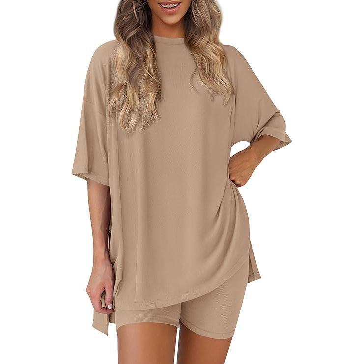 Siena khaki loungeset met oversized tee en biker short – Elyssor Fashion